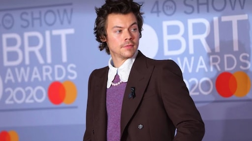 Harry Styles laat boodschap achter in huis fan na autopech
