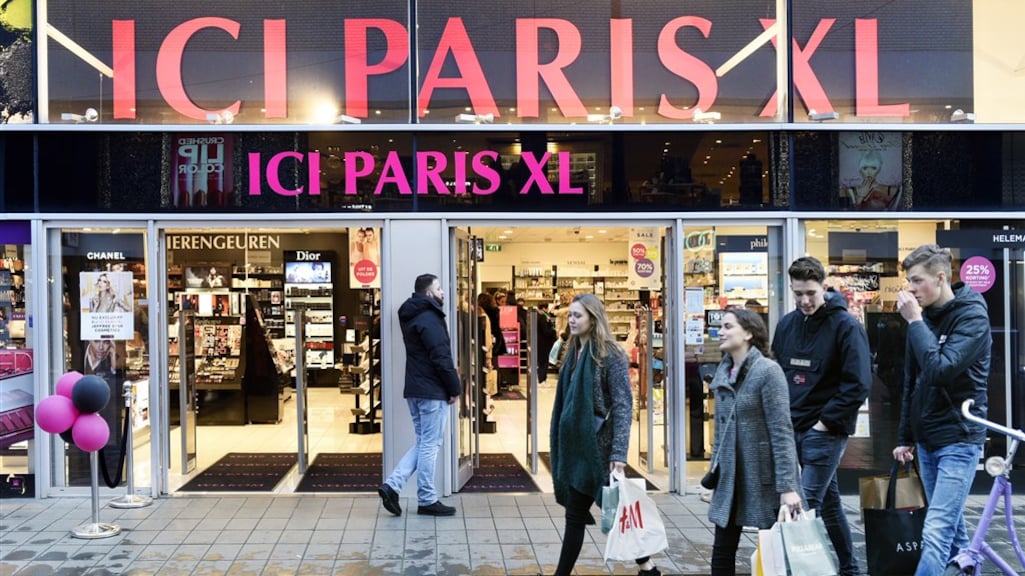 Diefstal parfum kost verkoopster ICI Paris baan en 4200 euro