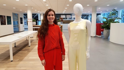 Ilse kleurt kleding met schimmels: 'Duurzamer dan standaard verf'