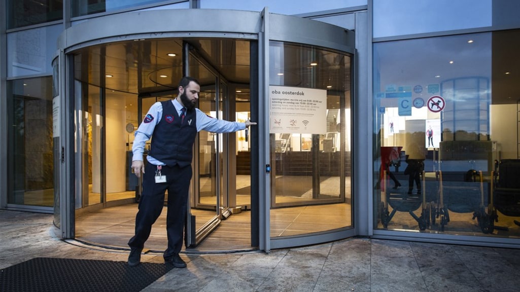 De bieb toch weer open: 'Ze hadden huilende mensen voor de deur'