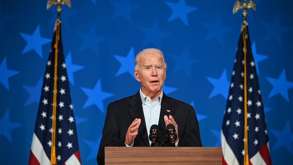 Trump geeft groen licht voor machtsoverdracht, maar zegt te blijven vechten