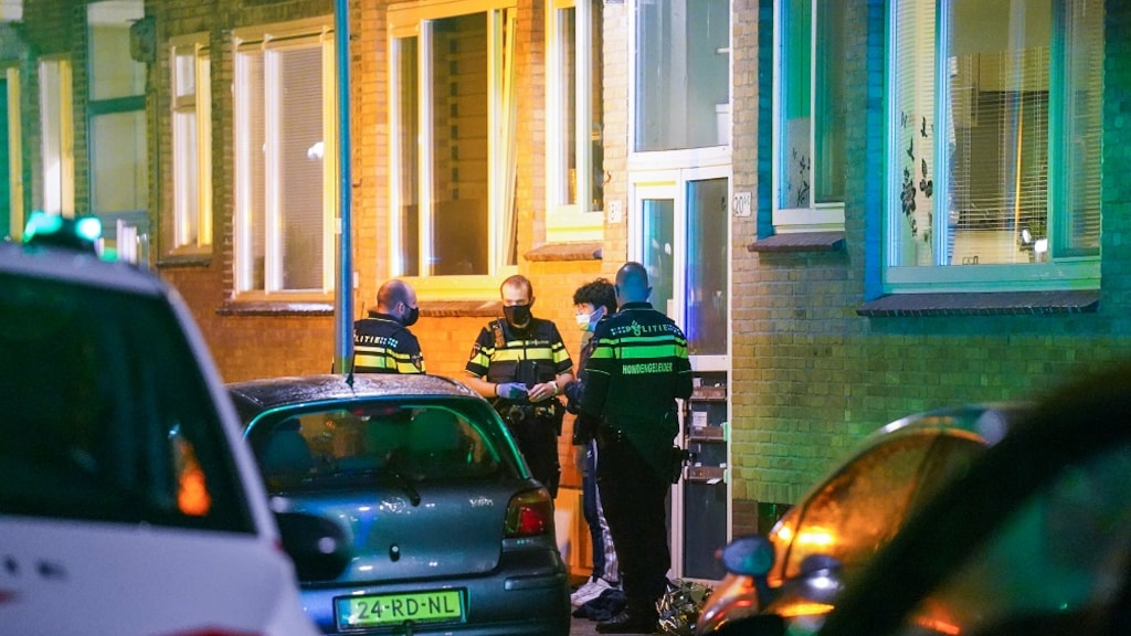 In Rotterdam werd gisteren een jongen neergestoken van 14 jaar.