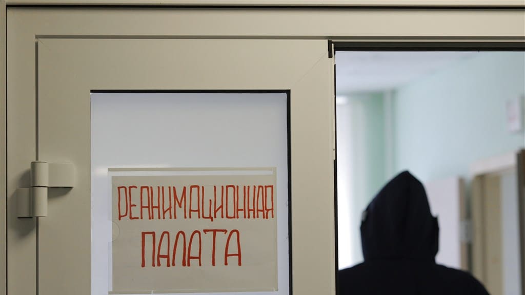 Rusland bezwijkt onder tweede golf: coronadoden in vuilniszakken