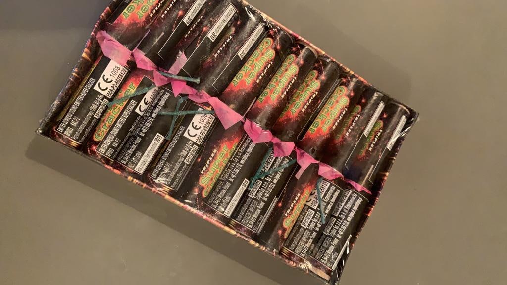 Illegaal vuurwerk te koop op Instagram: 'Het is een misdrijf'