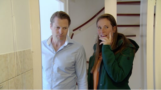 Kopen Zonder Kijken-kijkers walgen van 'gore' badkamer