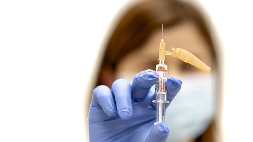Vaccin nemen, ja of nee? 'Focus niet op de weigeraars, maar op de twijfelaars'