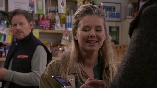 Babette van Veen knipoogt naar The Masked Singer in GTST