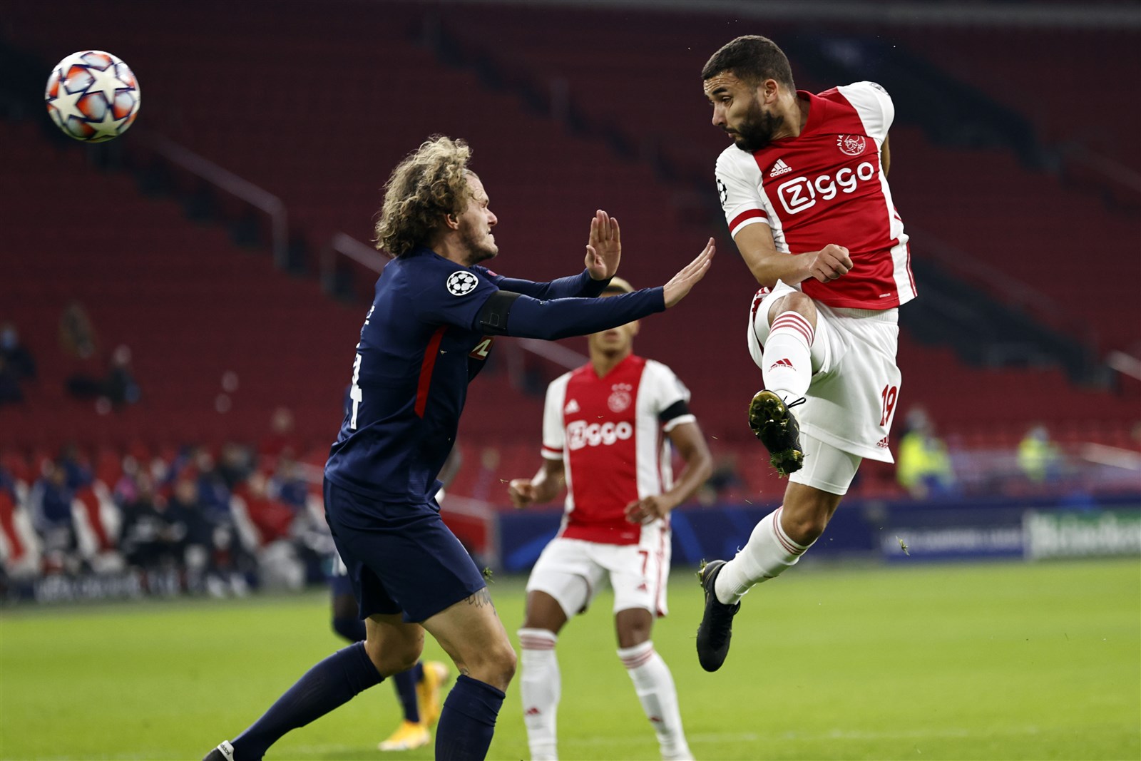 Ajax na rust makkelijk langs Denen, is zeker van Europa League | RTL