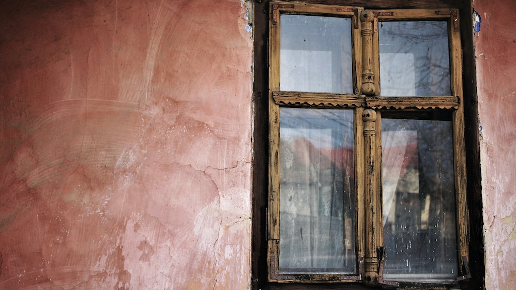 Zo verwijder je zelf houtrot uit je kozijn