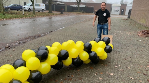Ballonnen als alternatief voor vuurwerk: 'Toch lekker knallen'