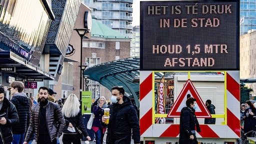 Zorgen bij FNV: sluit winkels met kerst, drukte is nog niet voorbij