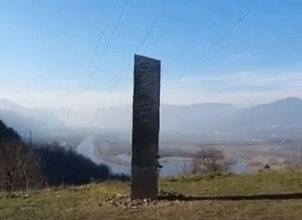 Weer een mysterieuze zuil opgedoken, dit keer in Friesland