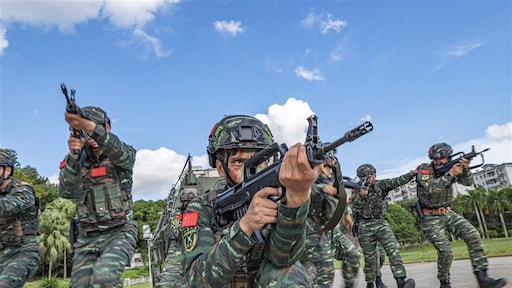 Inlichtingenchef VS: 'China doet biologische proeven om supersoldaten te creëren'