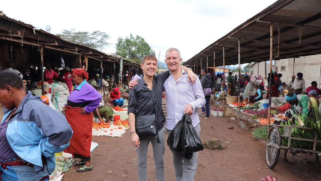 Lil' Kleine brengt ode aan vader: kan alleen hem vertrouwen