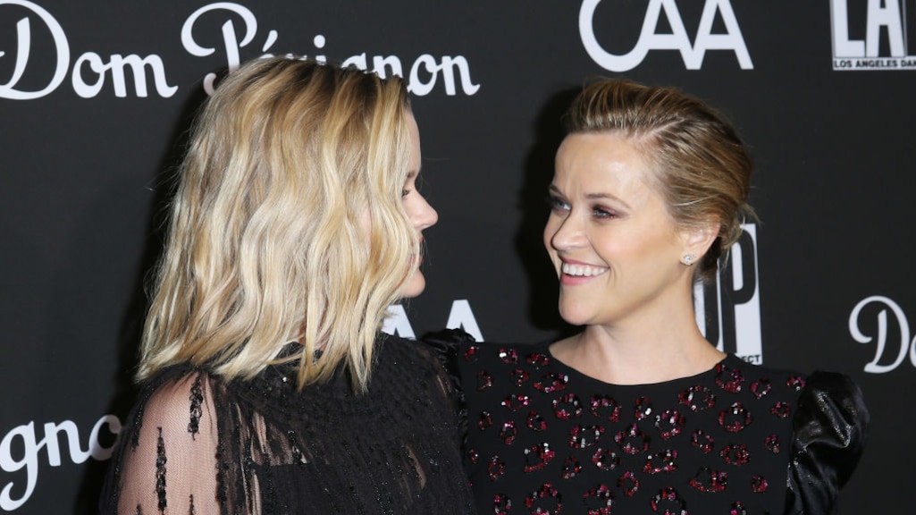 Reese Witherspoon en dochter lijken identieke tweeling