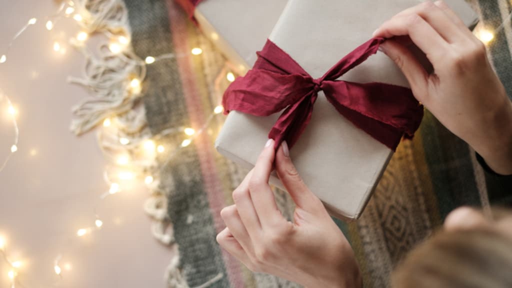 Oud en vertrouwd in tijden van corona: kerstpakketten gaan als een speer