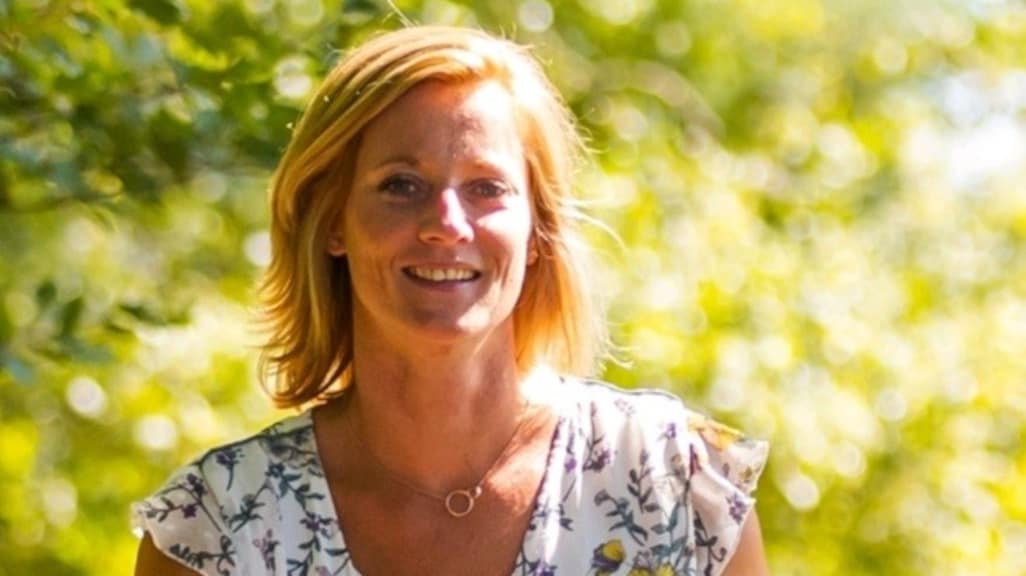 Zorgemedewerker Sabine laat zich zeker weten vaccineren.