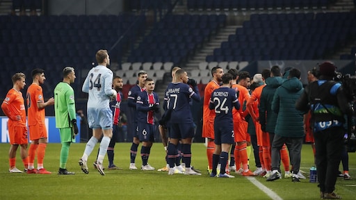 Champions League-duel stilgelegd: 'Voor racisme is geen plaats'