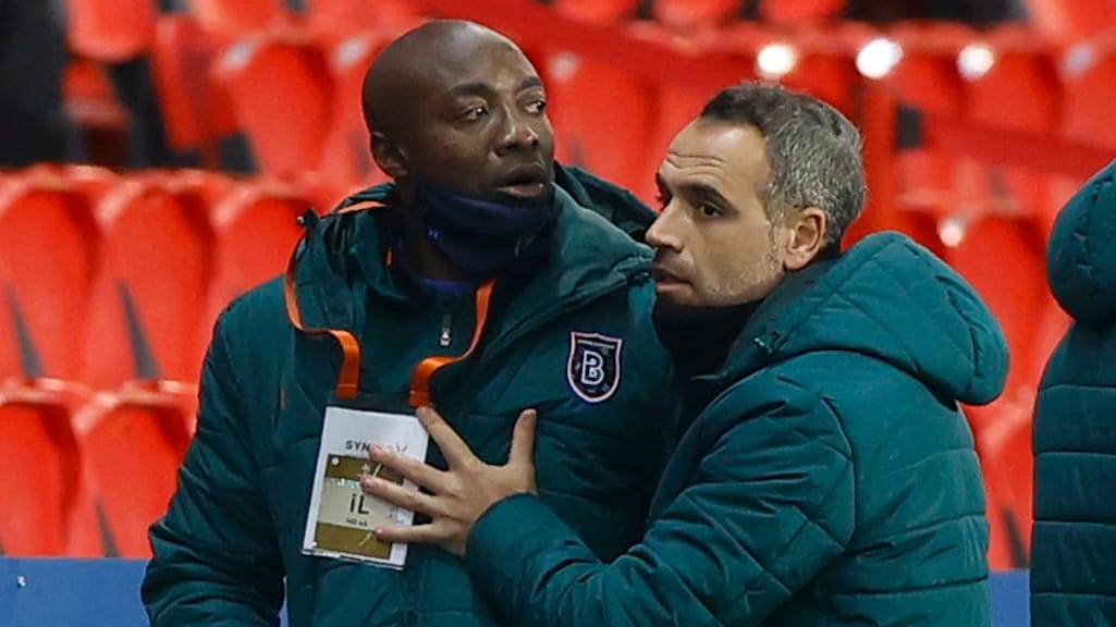 Pierre Webó, assistent-trainer van Basaksehir, reageerde woest.