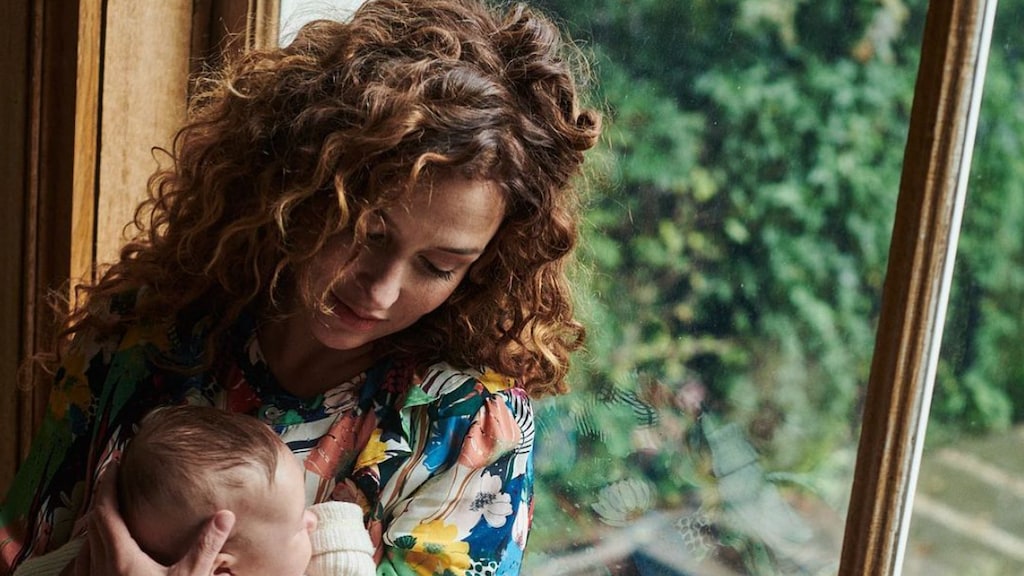 Katja Schuurman over helse bevalling: 'Kotsend van de pijn'