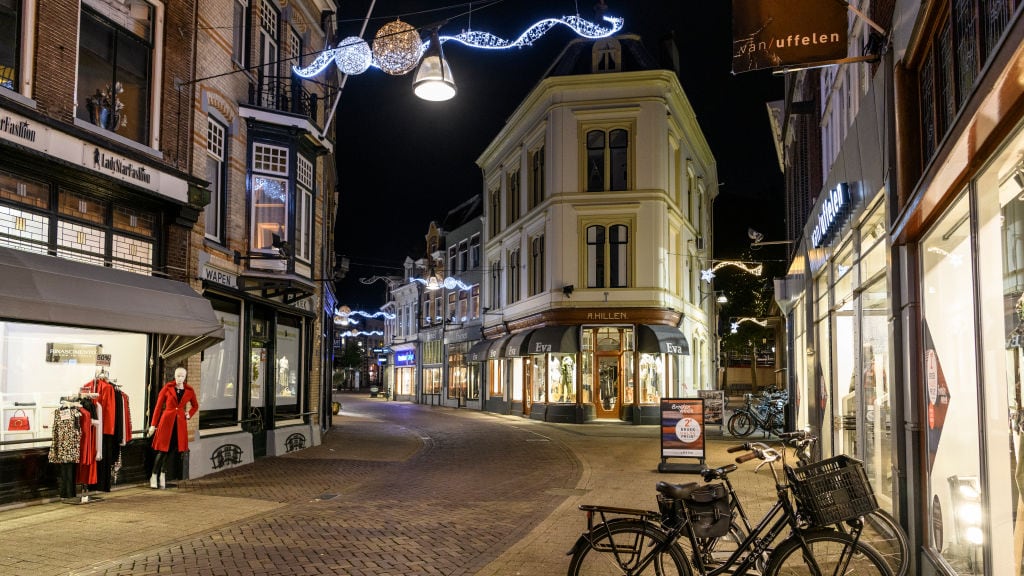 Harde lockdown tot en met 19 januari, alle scholen dicht