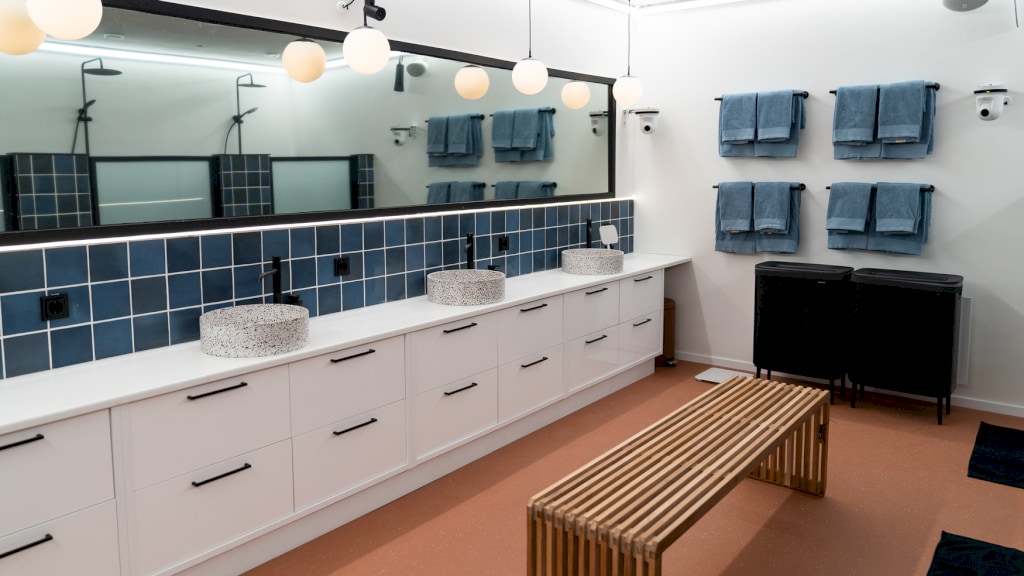 De luxe badkamer van het Big Brother-huis.