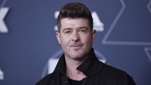 Robin Thicke mist vader Alan op vierde sterfdag