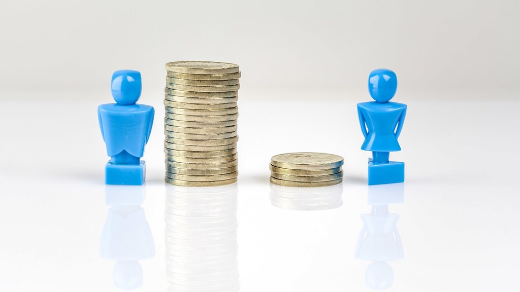 De boete op baren: een eerste kind halveert het inkomen van moeders