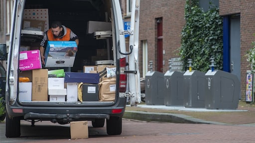 Pakketjesoverload in Nederland: krijgen we onze bestelde kerstcadeautjes nog op tijd?