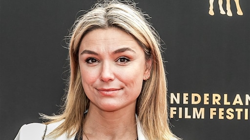 Evi Hanssen bedankt man na overlijden moeder met dierbare foto's