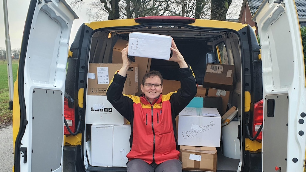 Mee met pakketbezorger Alieke: 'Bekaf, en dat voor 11,50 bruto per uur'