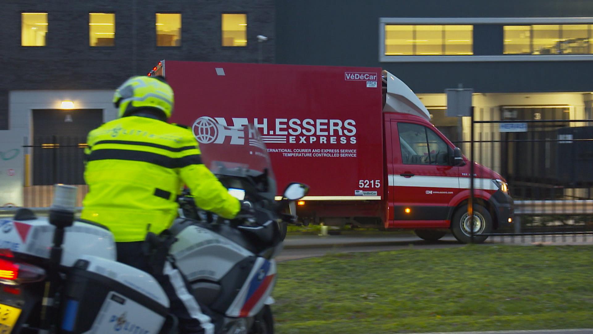 Eerste lading coronavaccins Pfizer aangekomen in Oss