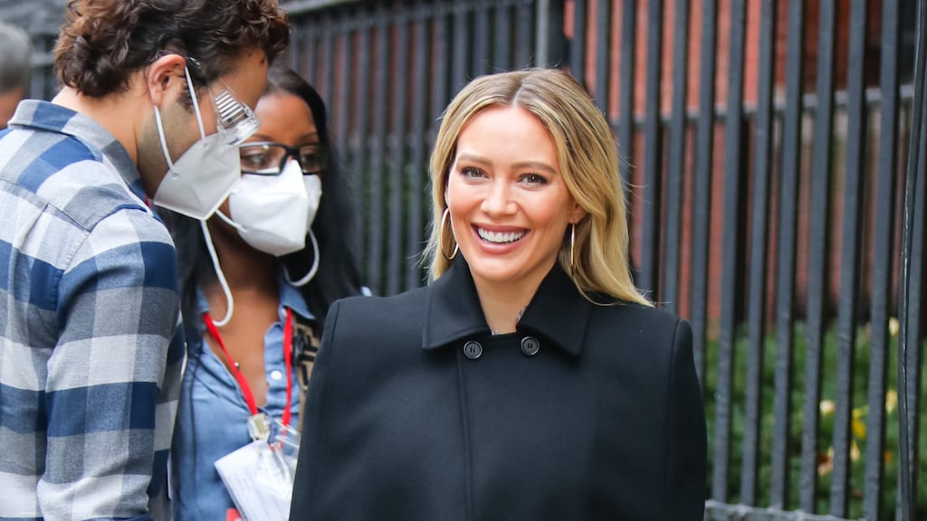 Zwangere Hilary Duff vindt derde zwangerschap stuk makkelijker
