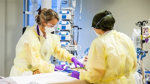 Waarom verandert het kabinet de vaccinstrategie? Vijf vragen en antwoorden