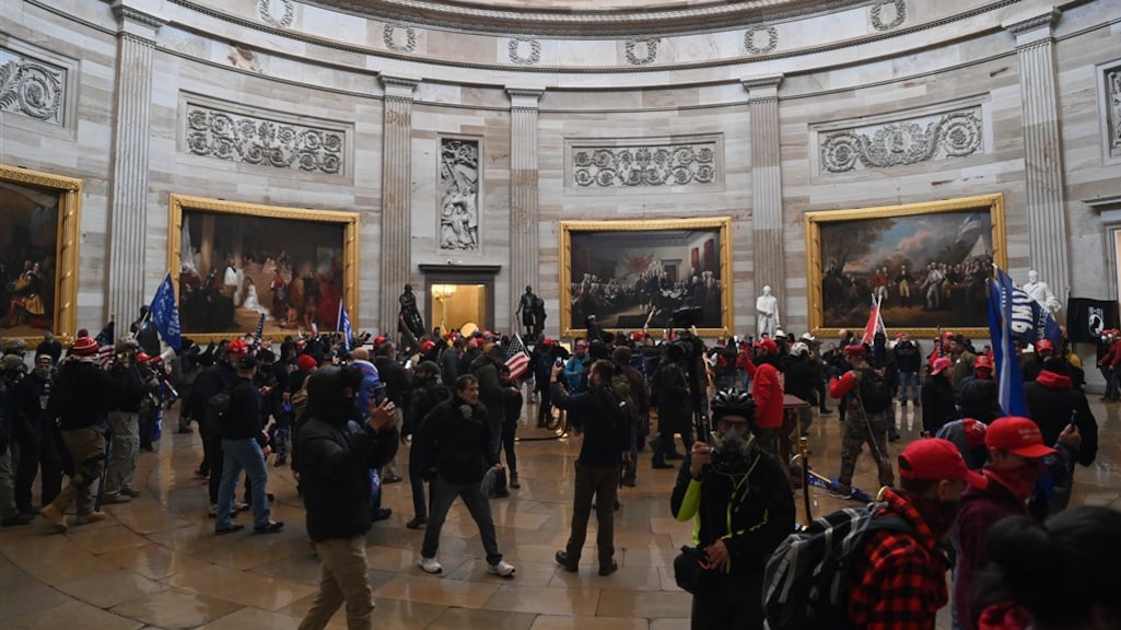 Erik Mouthaan over bestorming van parlement: 'Historisch en schokkend'