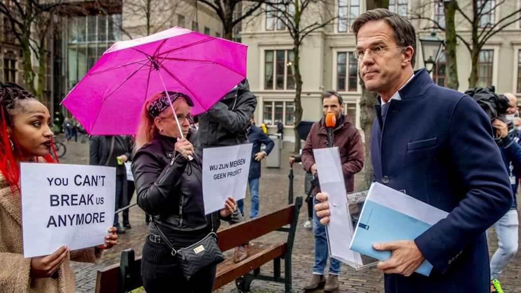 Belastingdienst gaat iedereen informeren die op geheime zwarte lijst stond