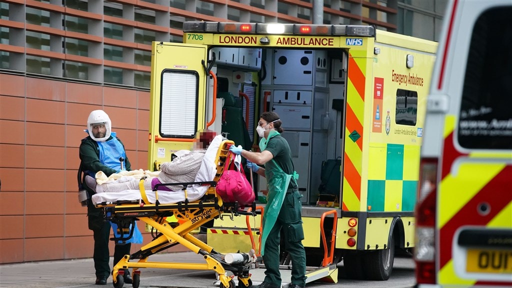 Britse mutatie nu dominant in Engeland, ziekenhuizen puilen uit