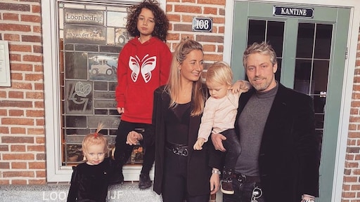 Steenrijk, Straatarm-jongen rijdt paard dankzij ex Roxeanne