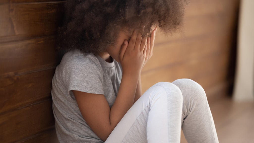 De opvoedkwestie: 'Dochter (8) kan niet met complimenten omgaan'