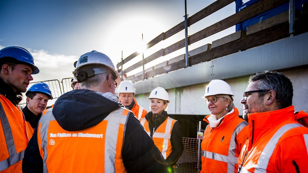 Het eerste betonnen circulaire viaduct van Nederland.