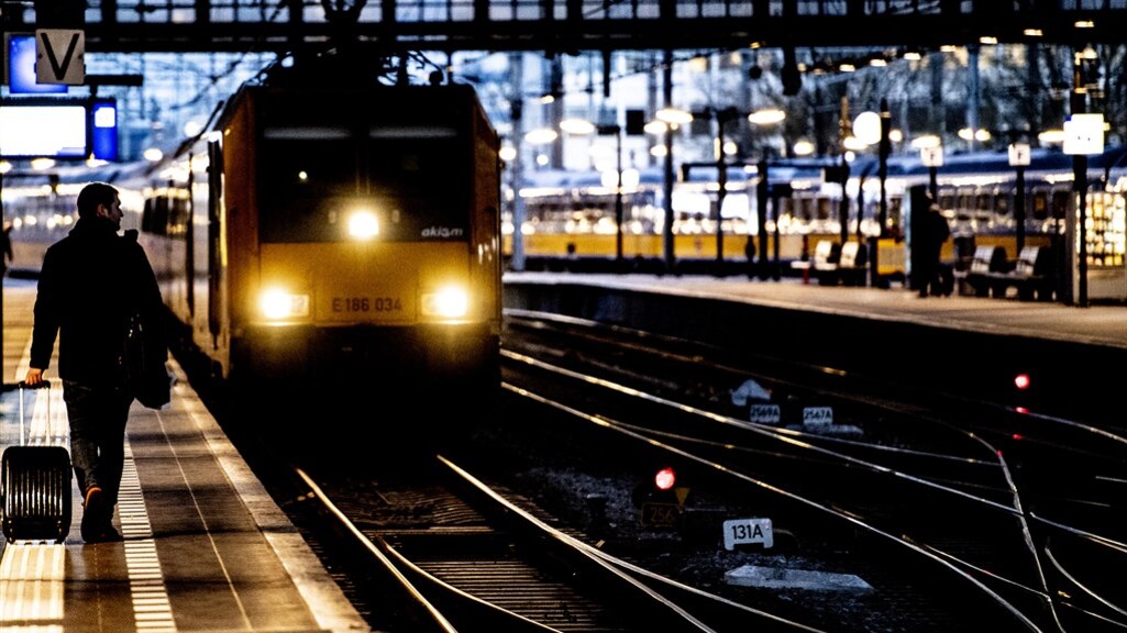 Openbaar vervoer blijft tijdens avondklok rijden