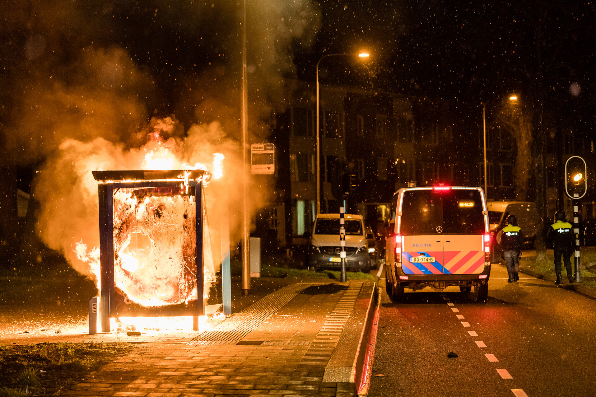Rellen na avondklok: dit gebeurde er in verschillende steden