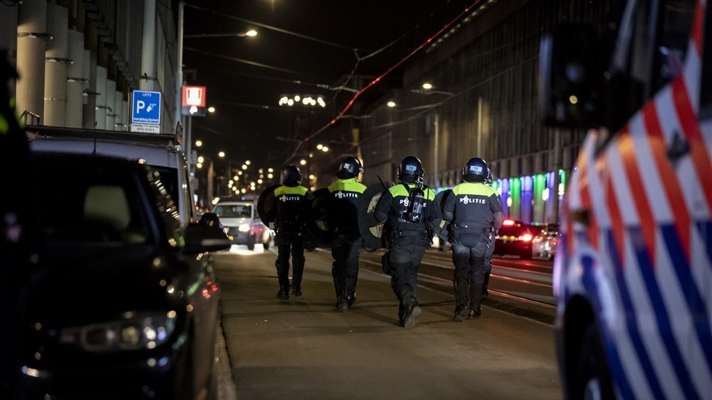 Eerste veroordeling voor rellen: 19-jarige Hagenaar krijgt twee maanden cel