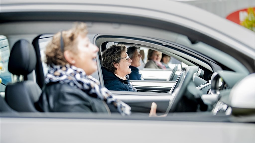 Zingen in een koor? Duitse liederen verspreiden meer virusdeeltjes