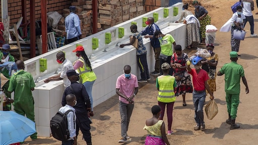 Je mag niet naar België, wel naar Rwanda: 'Dat is helemaal niet vreemd'