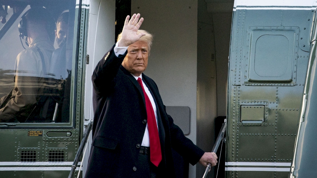 Vijf impeachment-advocaten Trump weg, een week voor begin van de zaak