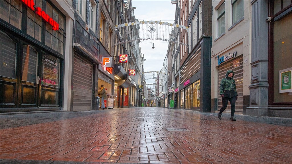 Werkgevers willen salarissen tijdelijk kunnen verlagen in crisis