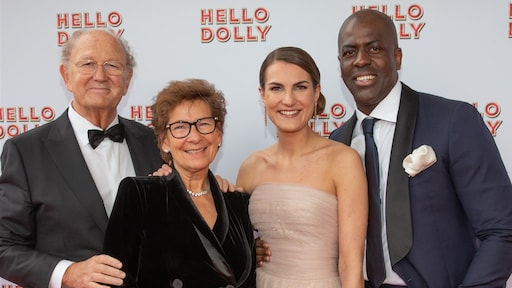 Joop van den Ende wordt opa: 'Druk aan het oefenen'