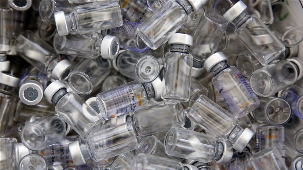 Nederland krabbelt langzaam omhoog op vaccinatieranglijst