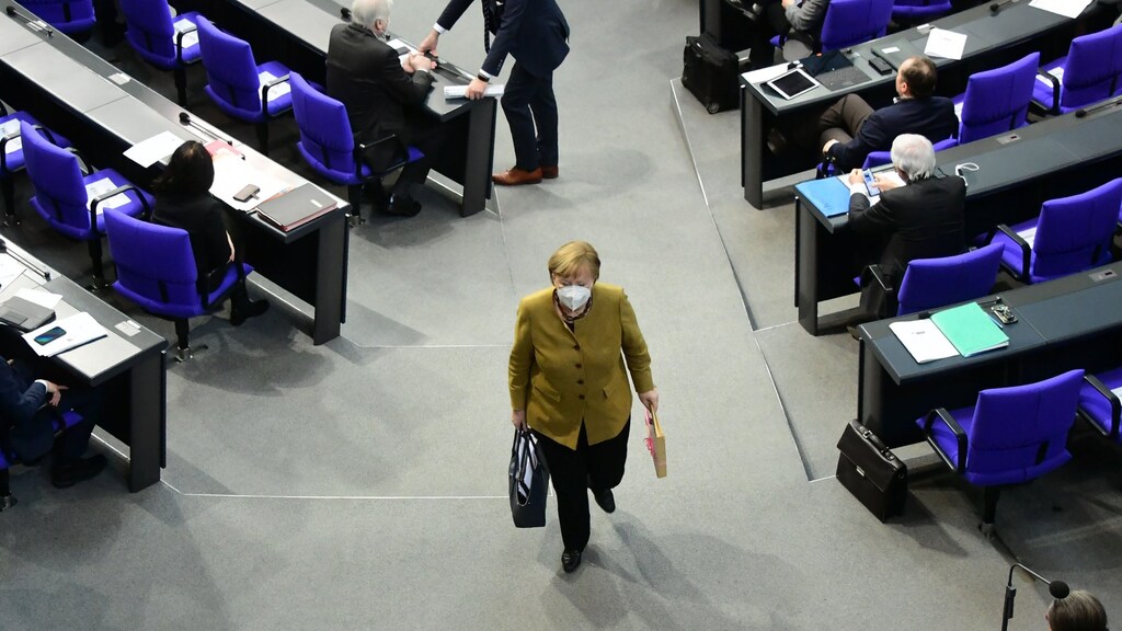 Bondskanselier Merkel in het Duitse parlement